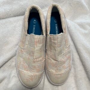 Tinstree Women's Cream Slip-On Shoes